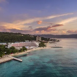 https://royal-decameron-cornwall-beach-hotel.comcaribbean.com